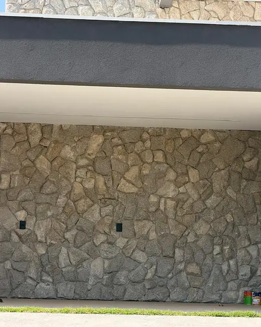 Parede externa em Moledo Champagne